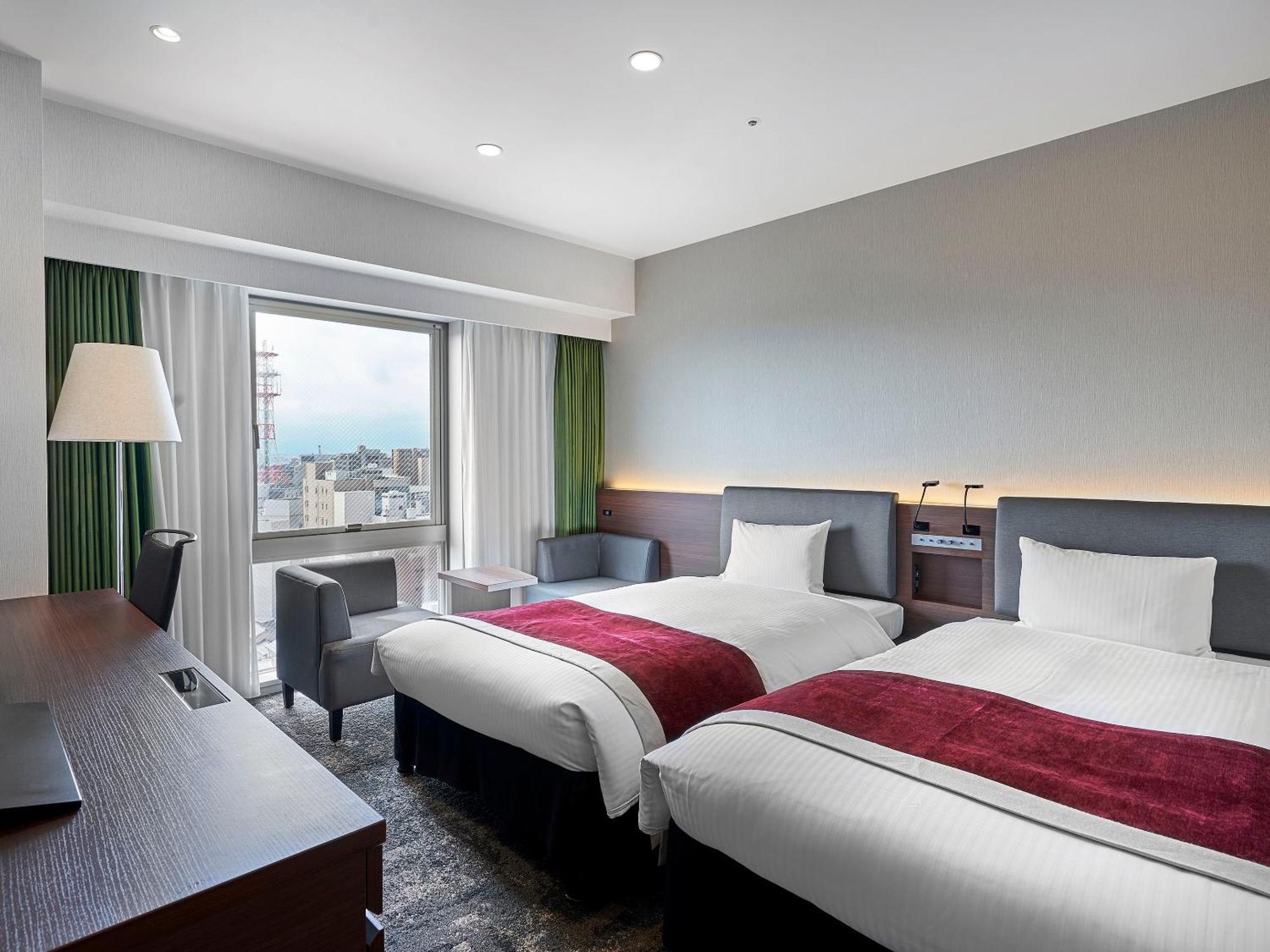 Daiwa Roynet Hotel Toyama-Ekimae מראה חיצוני תמונה