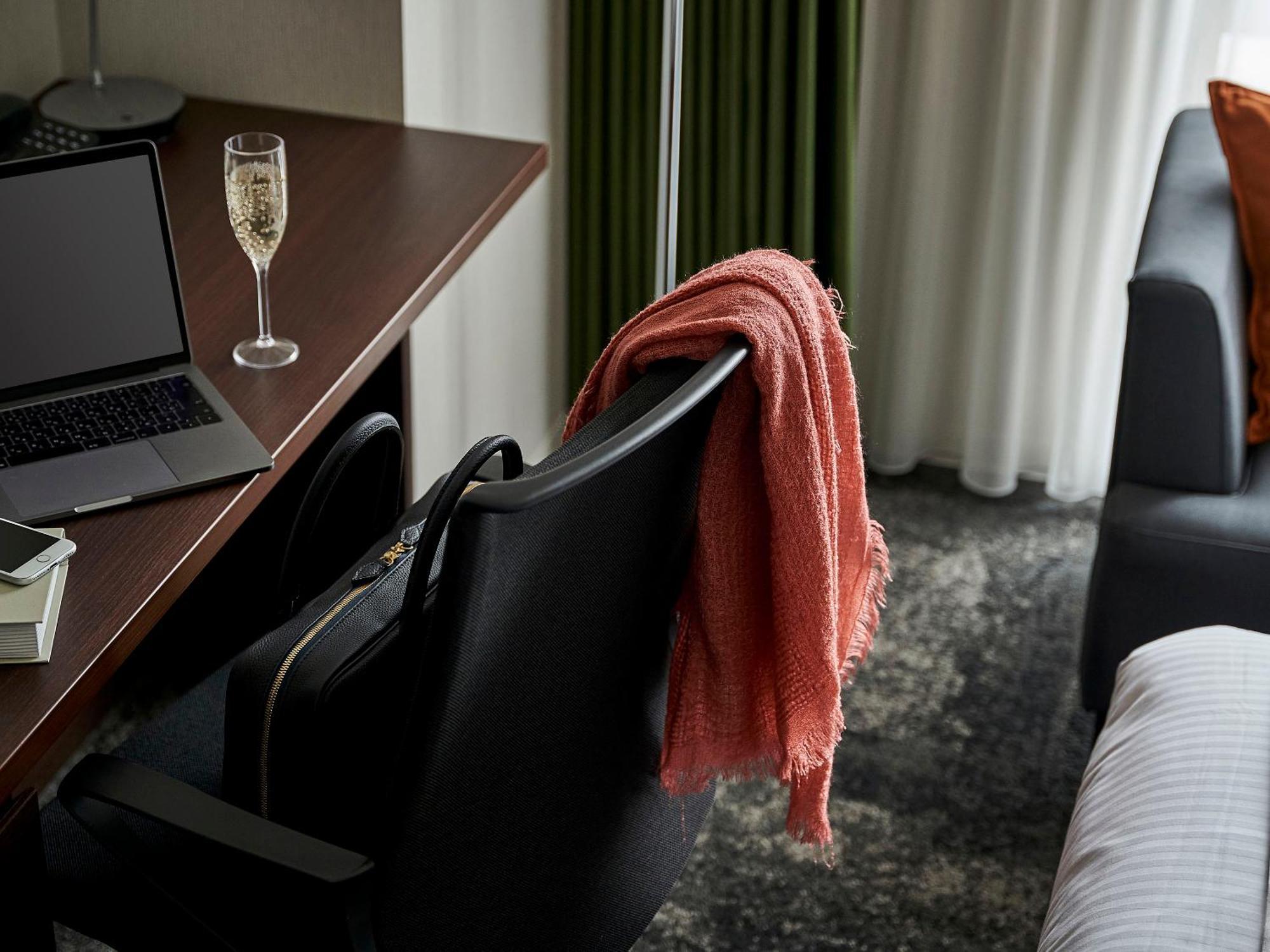 Daiwa Roynet Hotel Toyama-Ekimae מראה חיצוני תמונה