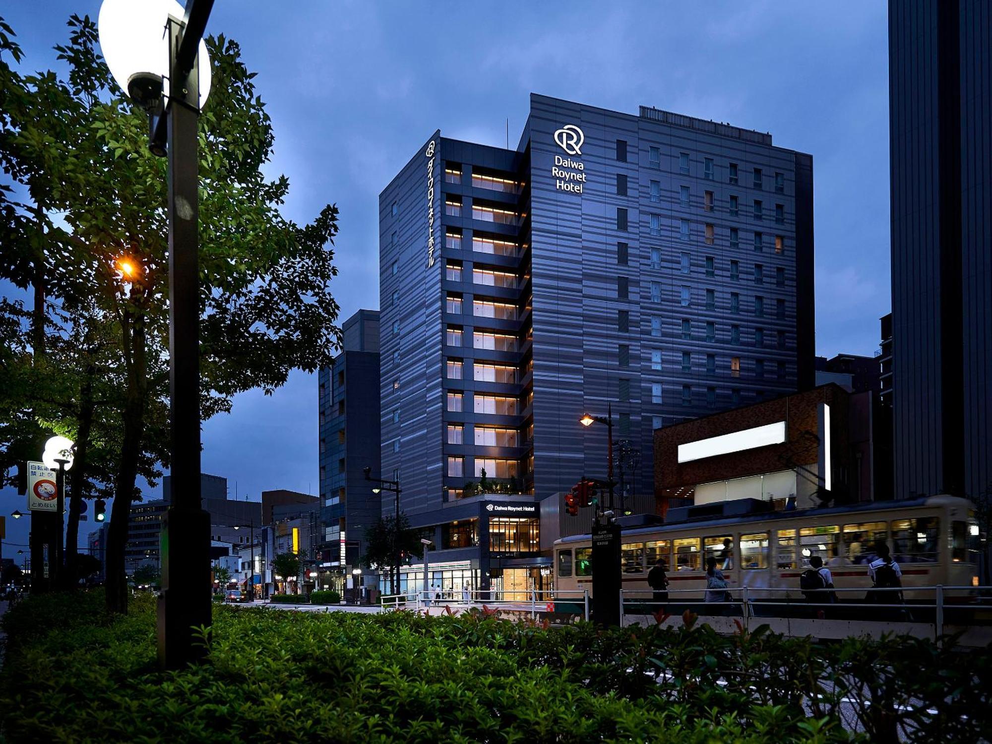 Daiwa Roynet Hotel Toyama-Ekimae מראה חיצוני תמונה