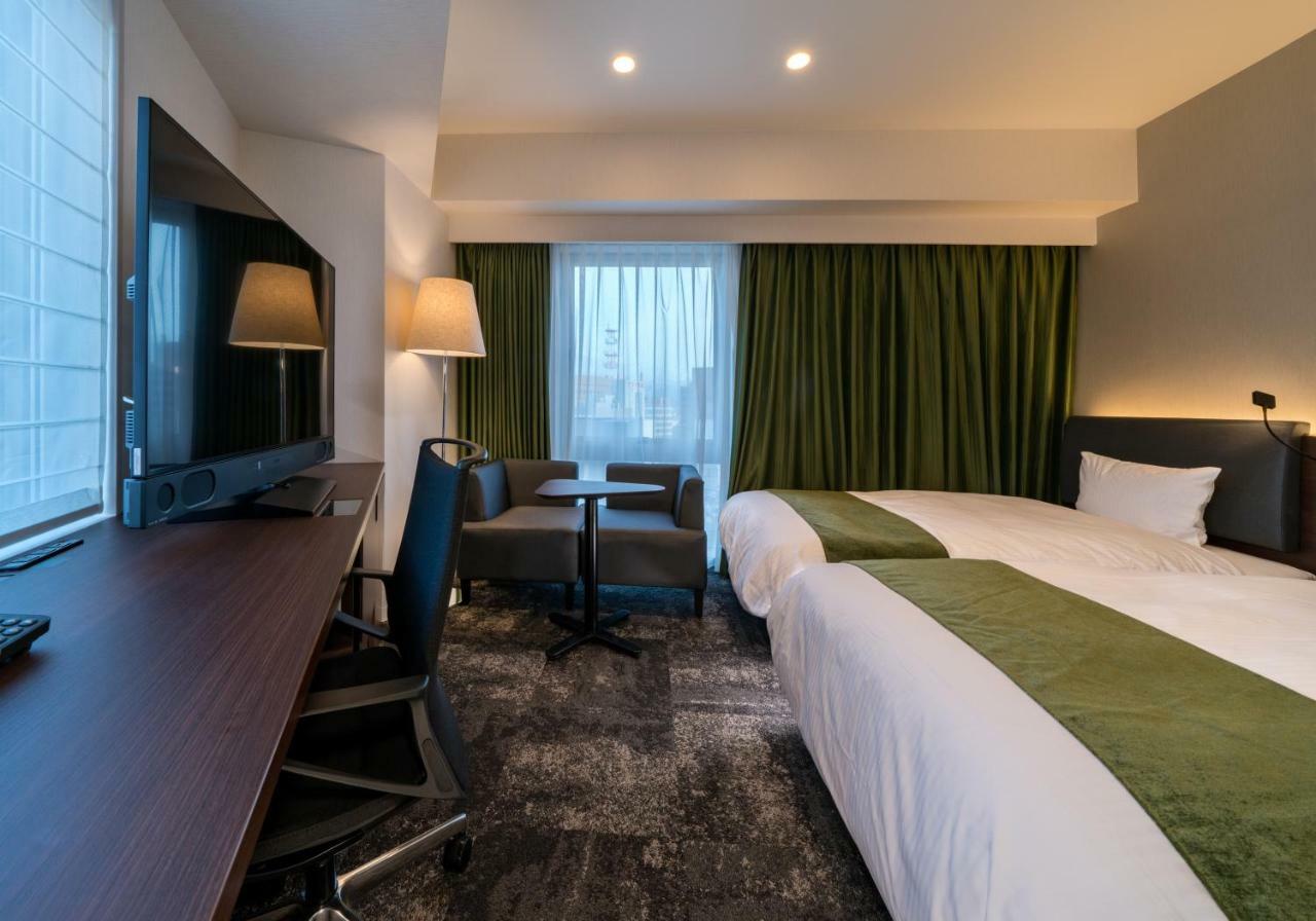Daiwa Roynet Hotel Toyama-Ekimae מראה חיצוני תמונה